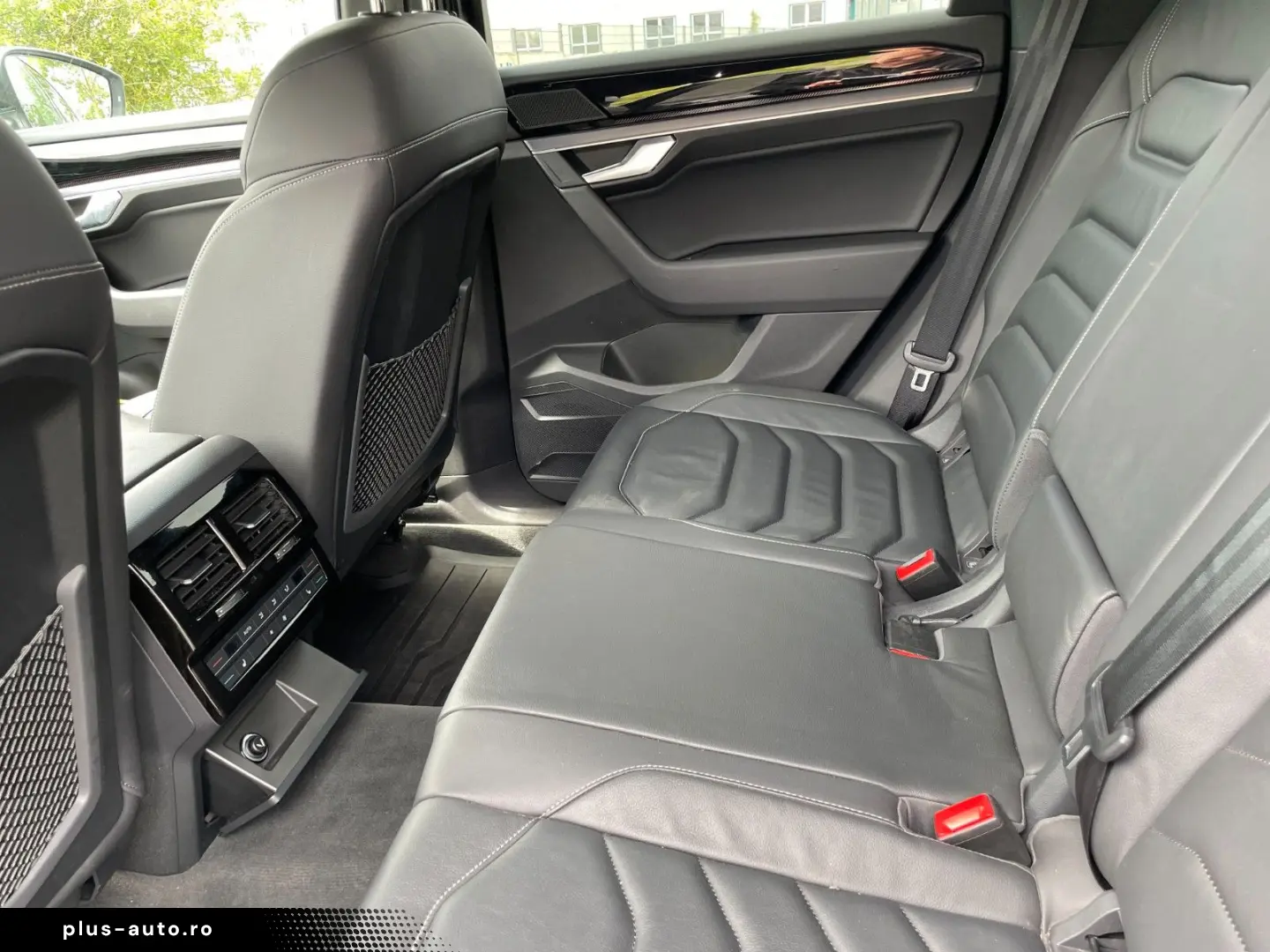 VW Touareg 3.0 TDI 170 kW 4Motion R-Line  Garantie