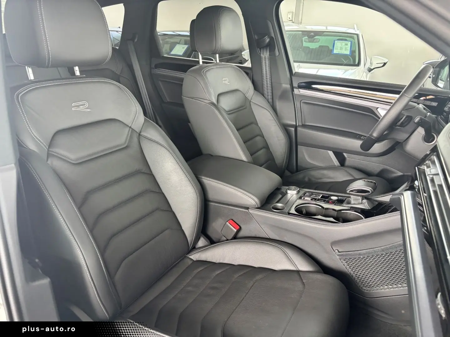 VW Touareg 3.0 TDI 4Motion R-Line ACC IQ.LIGHT PANO