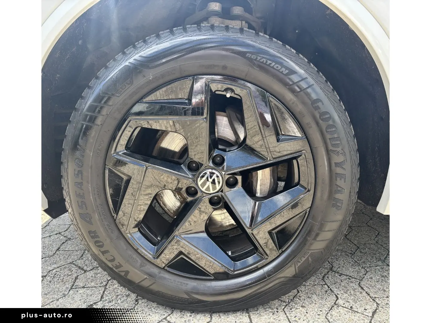VW Touareg 3.0 TDI 4Motion R-Line ACC IQ.LIGHT PANO