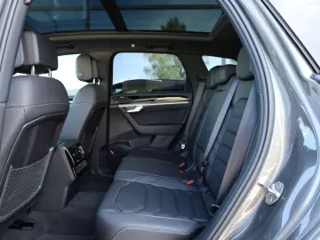 VW Touareg 3.0 TDI 4Motion R-Line