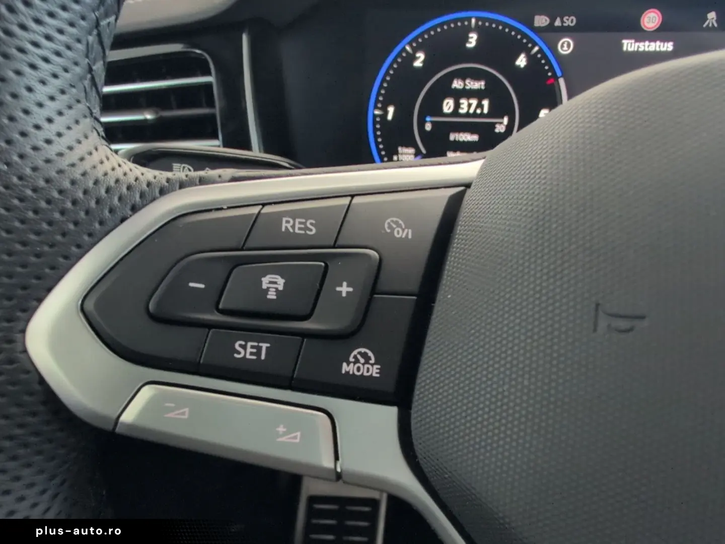 VW Touareg R-LINE 3.0TDI 231PS NP.108T ACC.5J-G.AHK