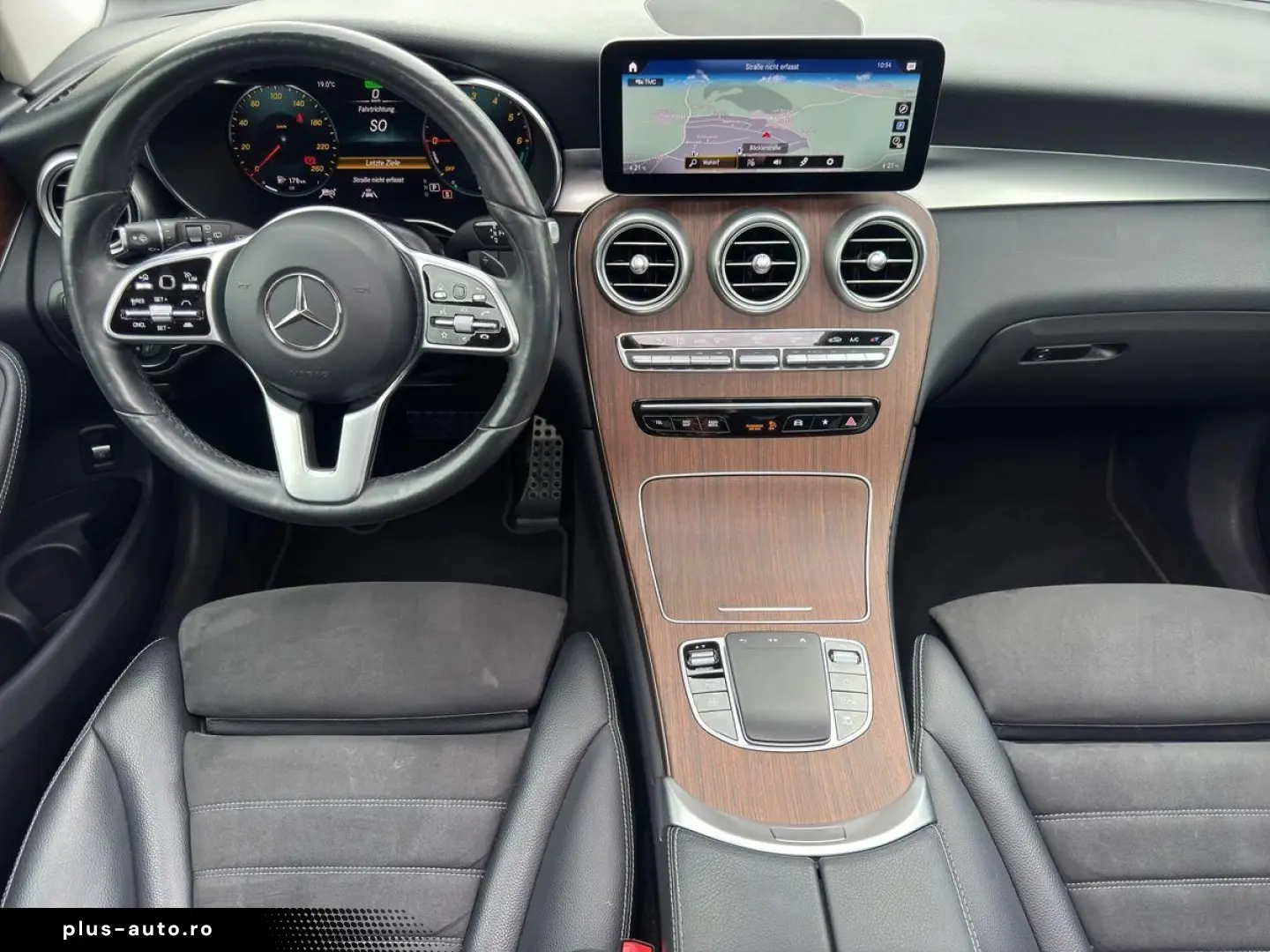 MERCEDES-BENZ GLC 300 de 4Matic AMG ILS Pano 360  AHK Memory
