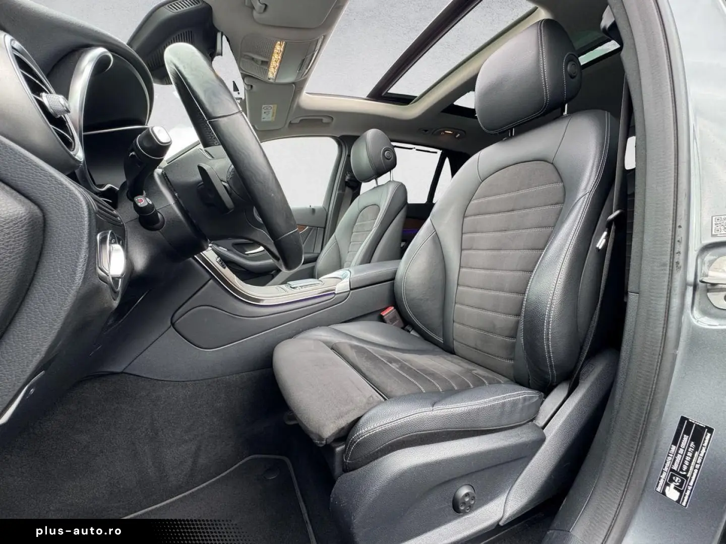 MERCEDES-BENZ GLC 300 de 4Matic AMG ILS Pano 360  AHK Memory