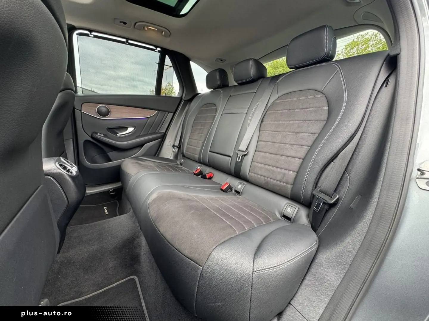 MERCEDES-BENZ GLC 300 de 4Matic AMG ILS Pano 360  AHK Memory