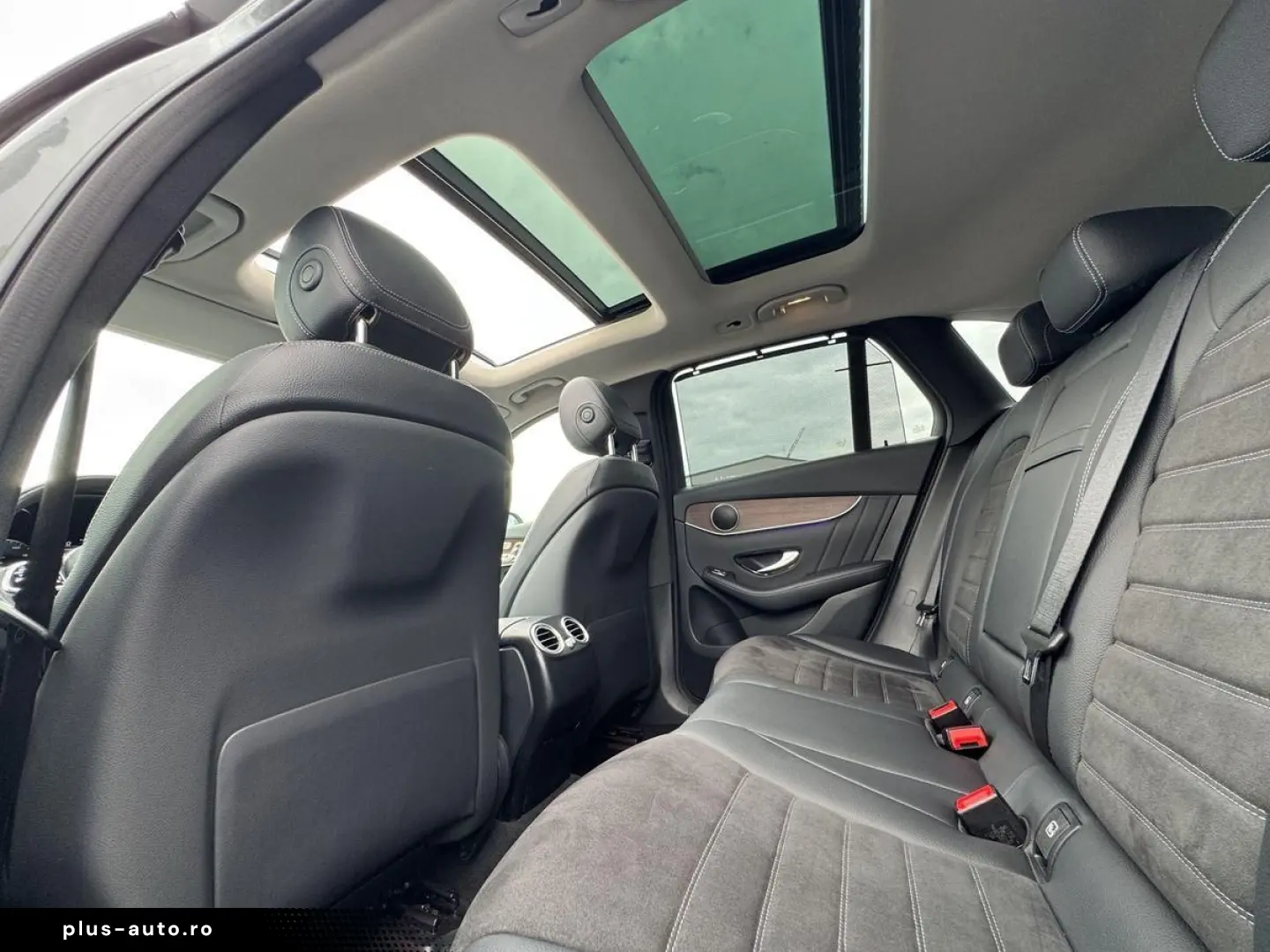 MERCEDES-BENZ GLC 300 de 4Matic AMG ILS Pano 360  AHK Memory