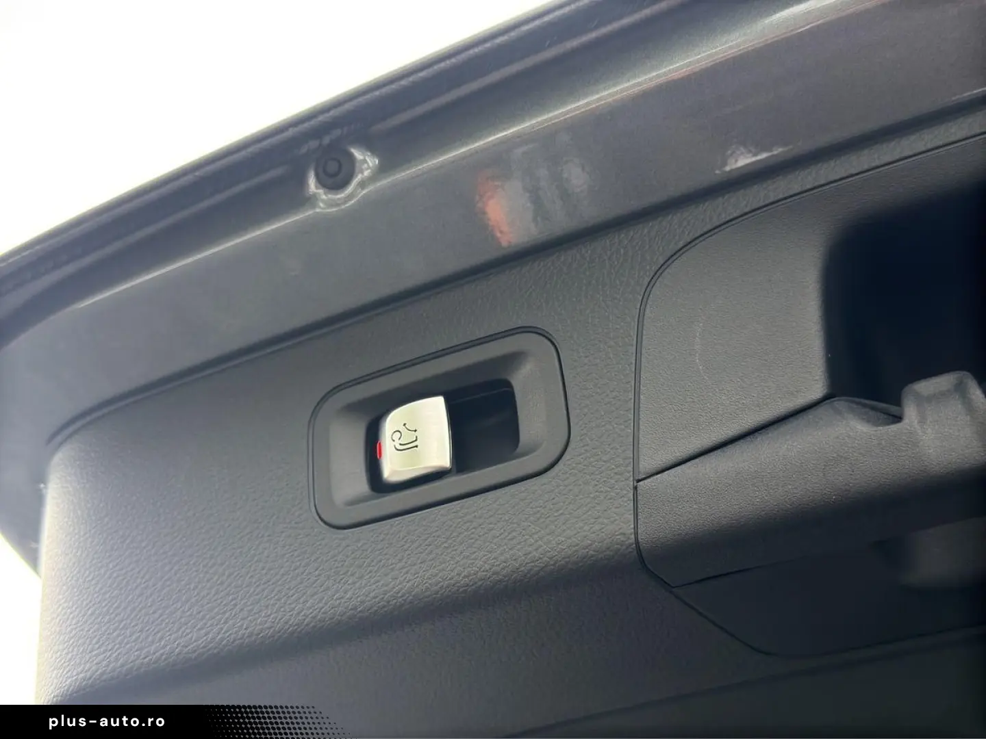 MERCEDES-BENZ GLC 300 de 4Matic AMG ILS Pano 360  AHK Memory