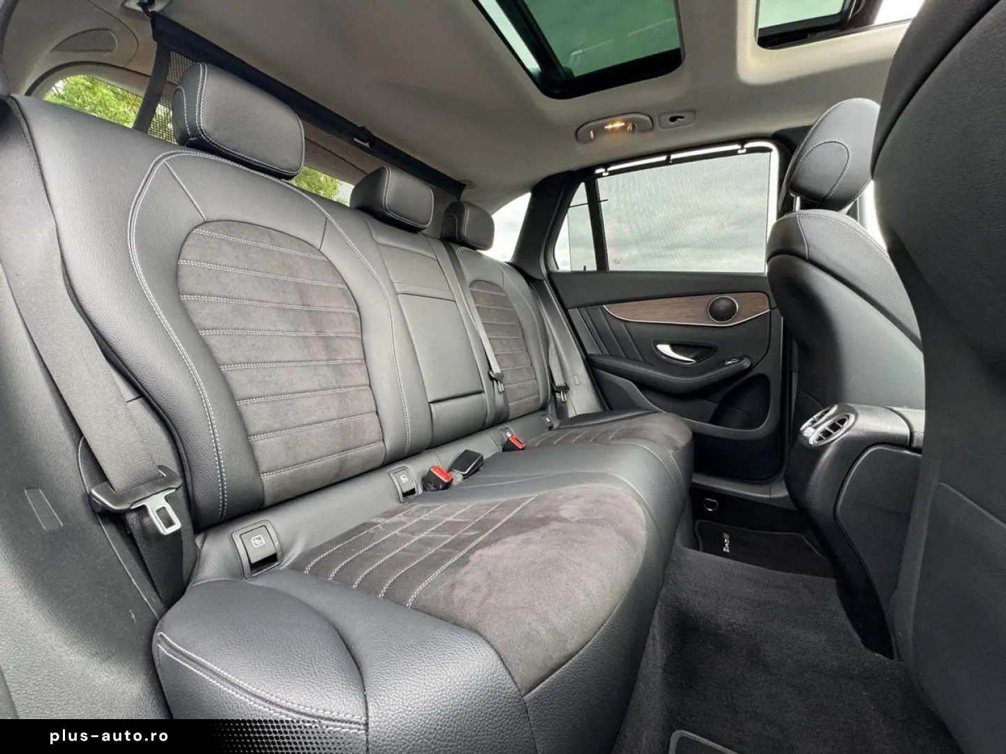 MERCEDES-BENZ GLC 300 de 4Matic AMG ILS Pano 360  AHK Memory