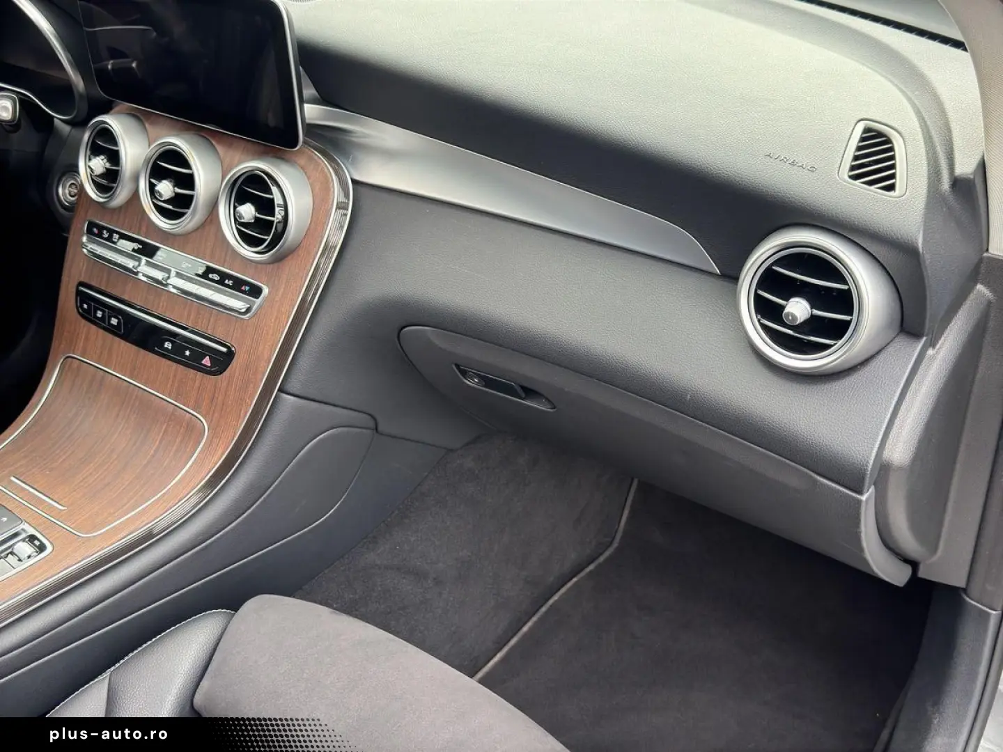 MERCEDES-BENZ GLC 300 de 4Matic AMG ILS Pano 360  AHK Memory