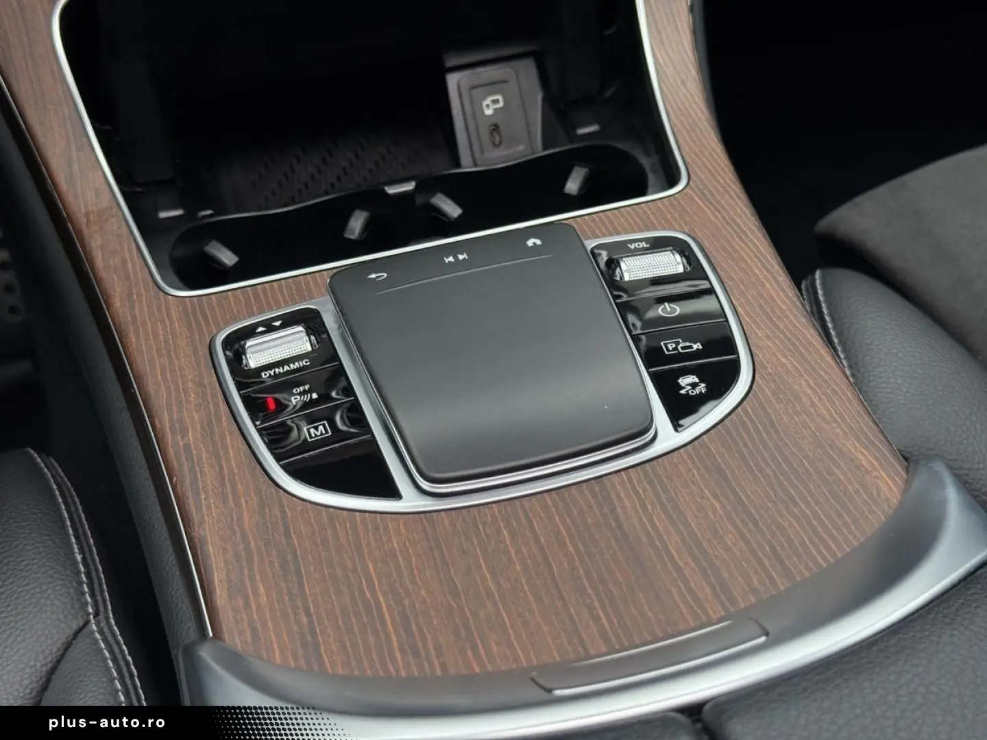 MERCEDES-BENZ GLC 300 de 4Matic AMG ILS Pano 360  AHK Memory