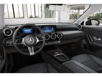 MERCEDES-BENZ CLA 180 Coupe AMG Navi LED AHK Kam