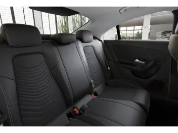 MERCEDES-BENZ CLA 180 Coupe AMG Navi LED AHK Kam