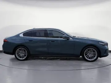 BMW 520i AHK Driving Assistant Plus Sitze elektrisch