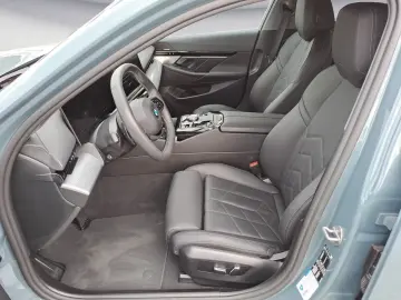 BMW 520i AHK Driving Assistant Plus Sitze elektrisch
