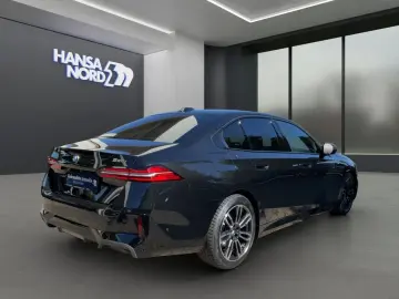 BMW 520i Lim. M-SPORT LED NAVI HUD 360  H K PDC 19