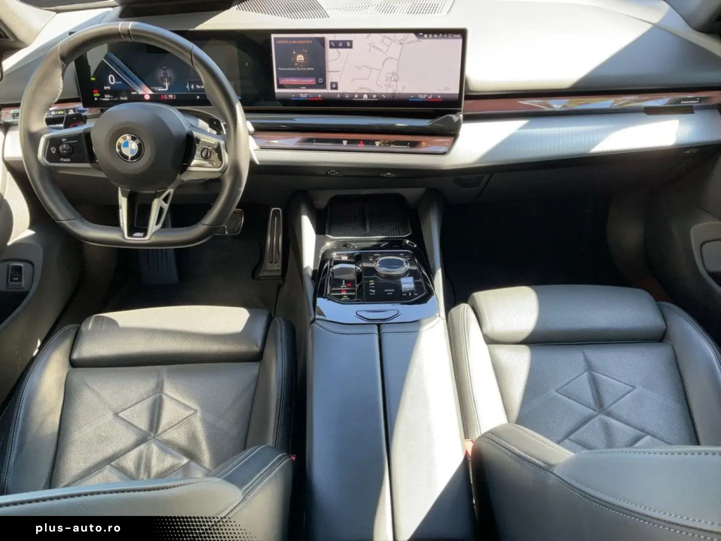 BMW 520i Lim. M-SPORT LED NAVI HUD 360  H K PDC 19