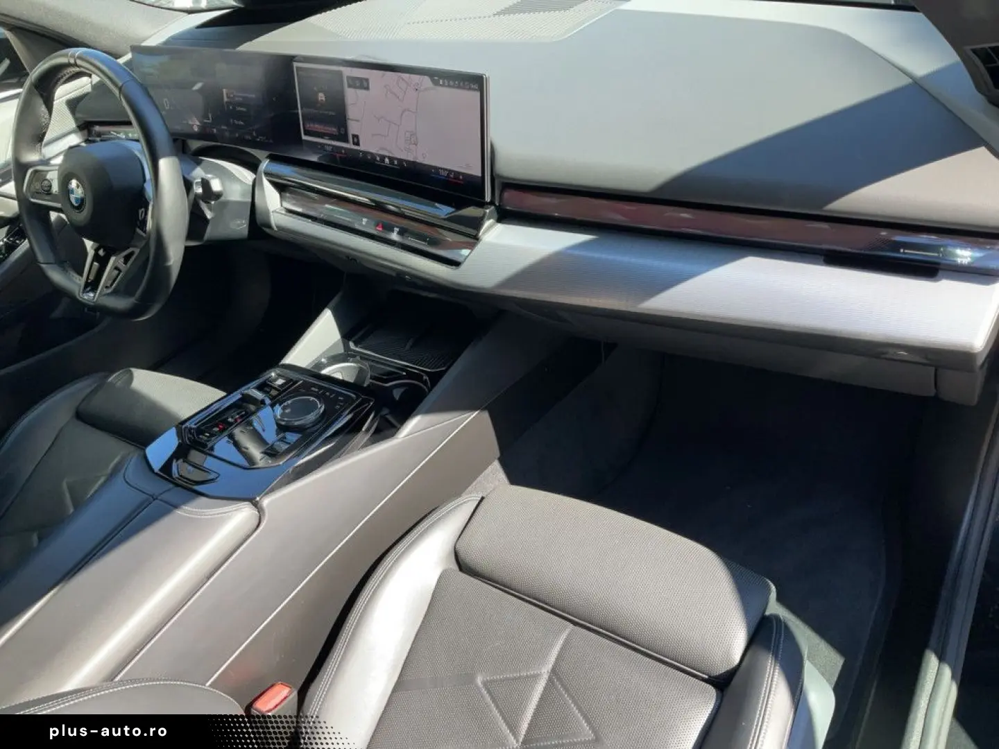 BMW 520i Lim. M-SPORT LED NAVI HUD 360  H K PDC 19
