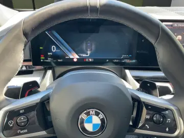 BMW 520i Lim. M-SPORT LED NAVI HUD 360  H K PDC 19