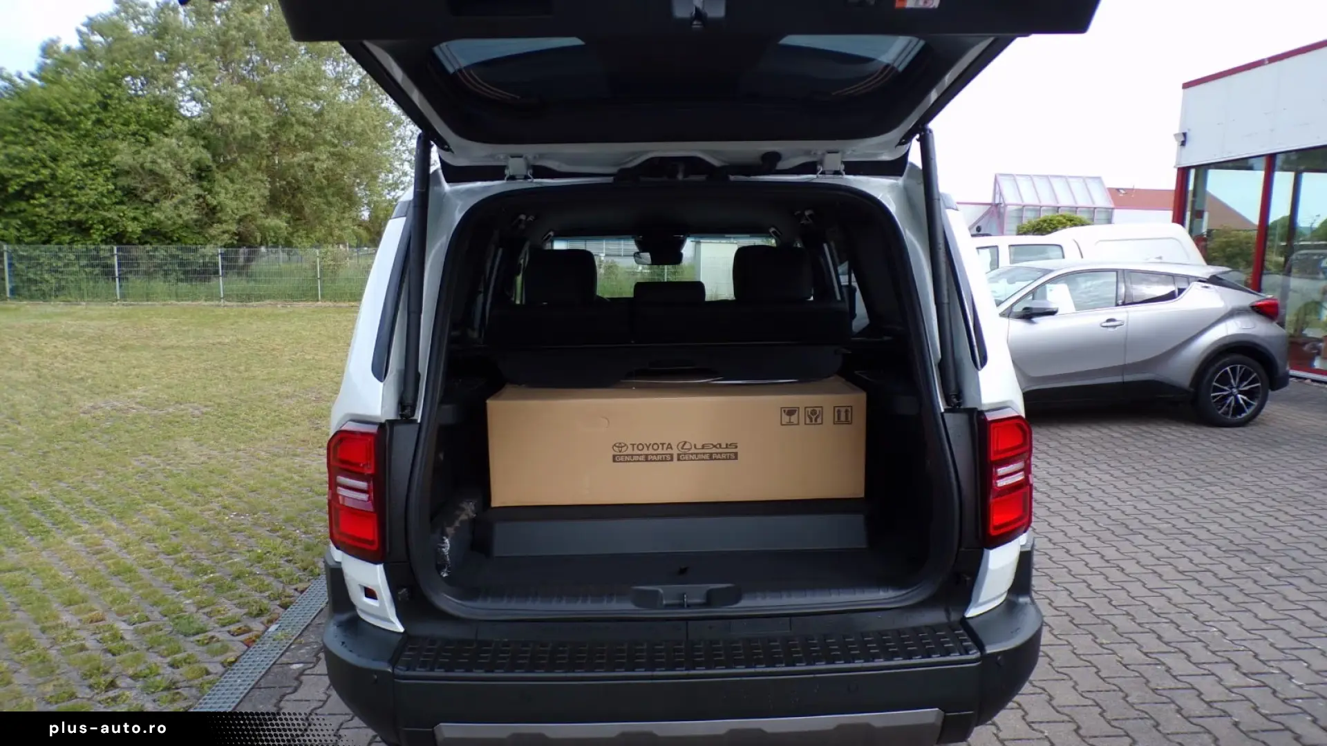 Toyota Land Cruiser PRADO Executive Cam 360