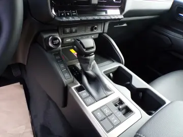 Toyota Land Cruiser PRADO Executive Cam 360