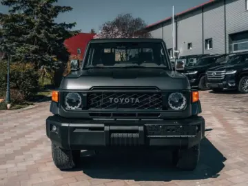 Toyota Land Cruiser 79 Single Cab 4x4