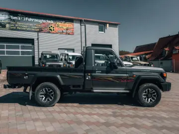 Toyota Land Cruiser 79 Single Cab 4x4