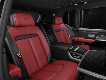 Rolls-Royce Cullinan BLACK BADGE - MY2027 - LIVRARE RAPIDA!