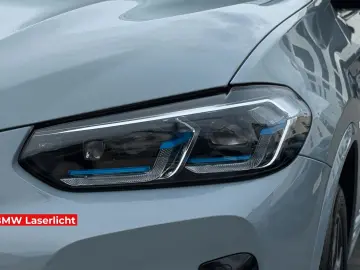 BMW X4 xD 30d M Sport HuD Laser Memory StHzg 20  AHK