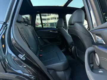 BMW X3 xD 20 i M Sport Laser Pano AHK HuD h k StHzg