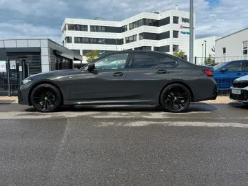BMW 320d xD M Sport 19  ACC HuD h k  Ambiente StHzg