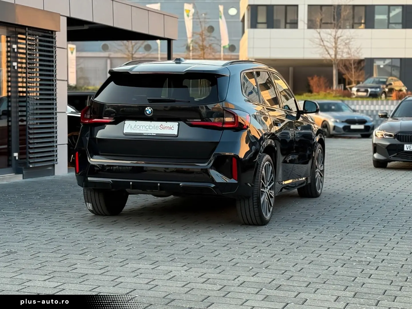 BMW X1 20 d xD M Sport AHK 20  hifi Pano HuD memory