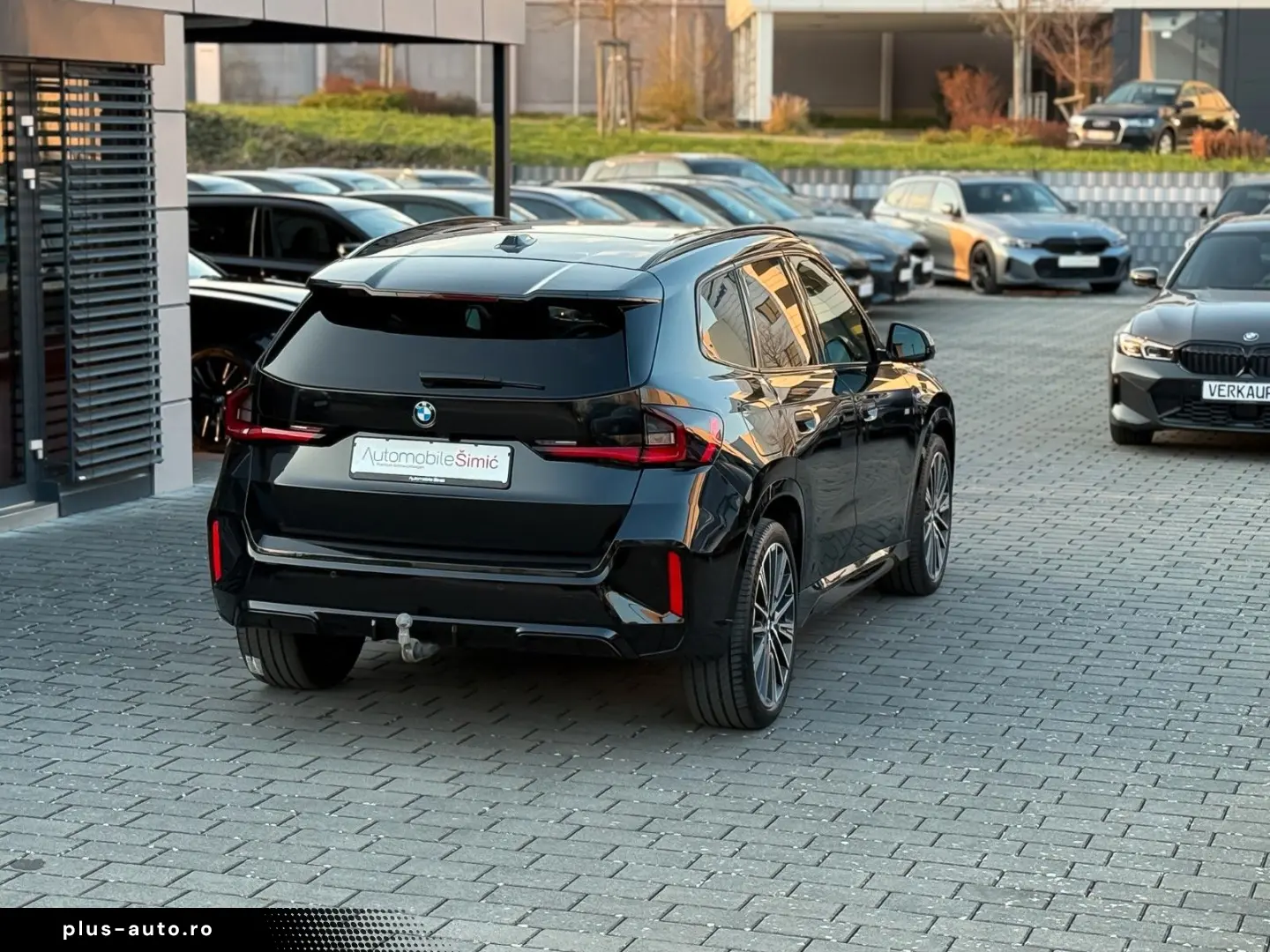 BMW X1 20 d xD M Sport AHK 20  hifi Pano HuD memory