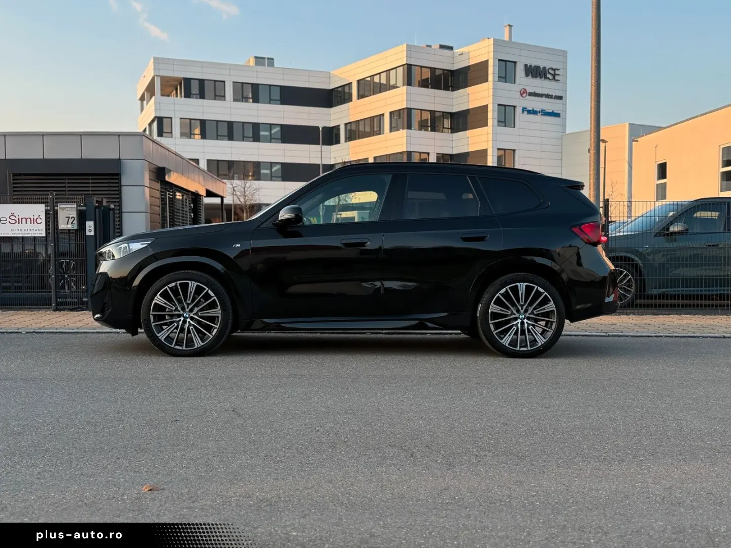 BMW X1 20 d xD M Sport AHK 20  hifi Pano HuD memory