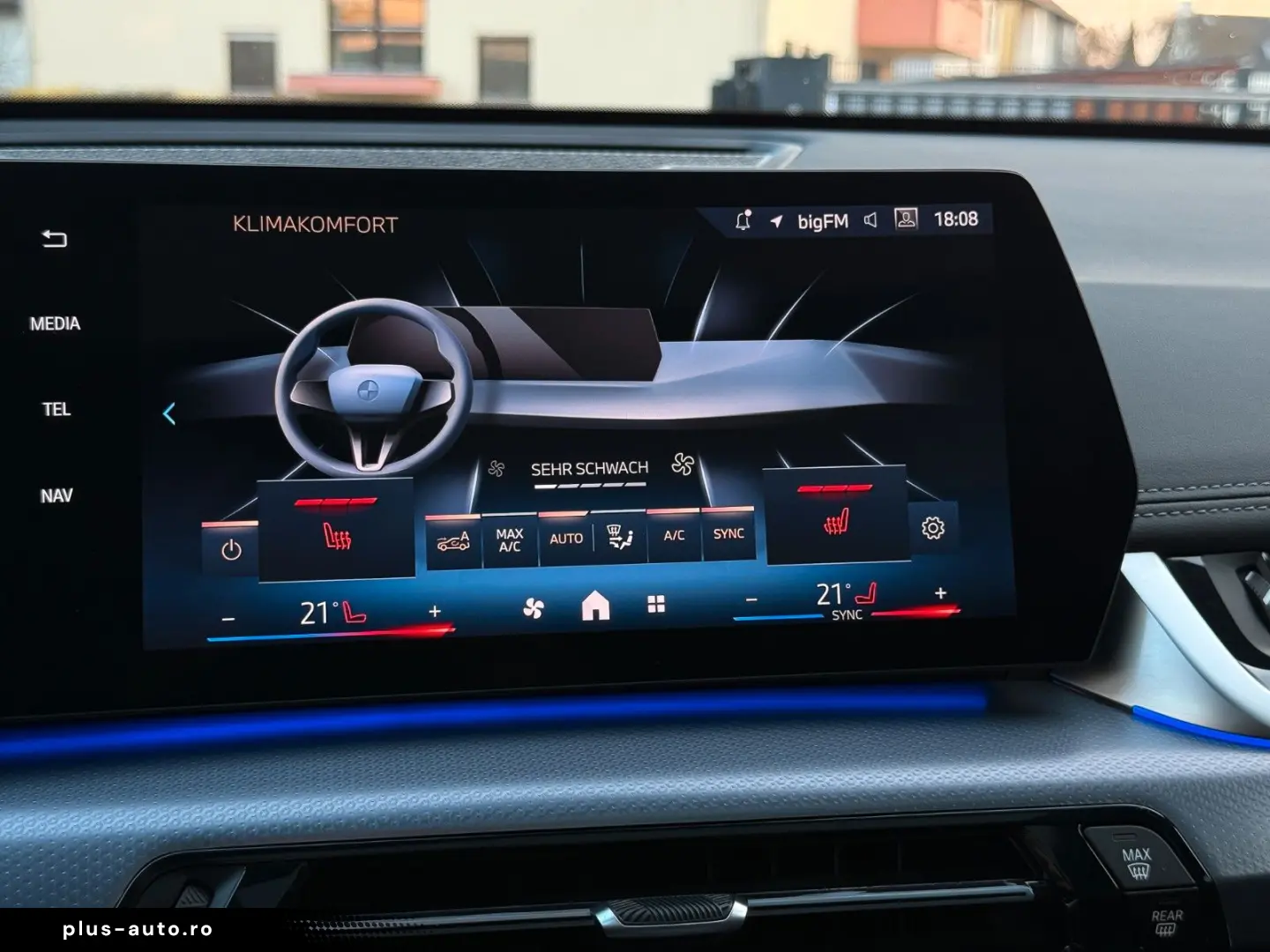BMW X1 20 d xD M Sport AHK 20  hifi Pano HuD memory