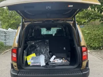 Toyota Land Cruiser 2.8 Mild-Hybrid Lounge Pano