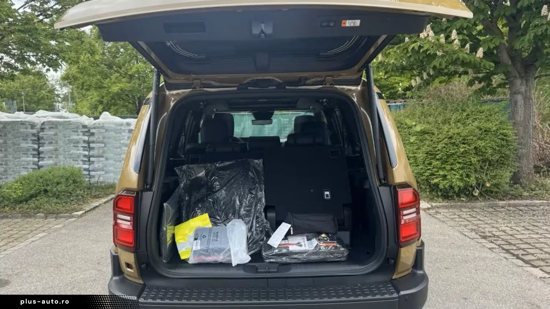 Toyota Land Cruiser 2.8 Mild-Hybrid Lounge Pano