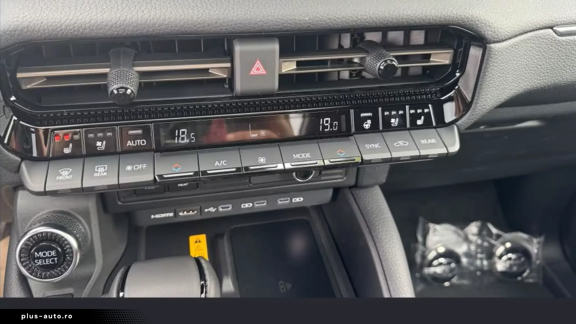 Toyota Land Cruiser 2.8 Mild-Hybrid Lounge Pano