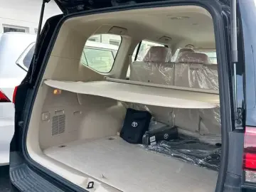 Toyota Land Cruiser LC300 ELEGANCE TwinTURBO