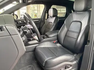 PORSCHE Cayenne Platinum Edition PANO BOSE LUFT RFK