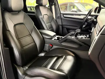 PORSCHE Cayenne Platinum Edition PANO BOSE LUFT RFK