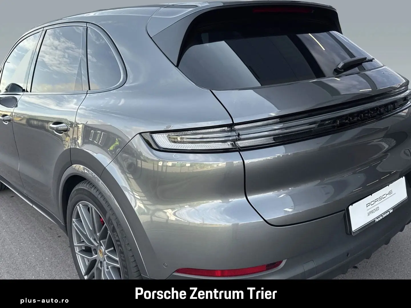 PORSCHE Cayenne S Burmester InnoDrive HA-Lenkung PASM