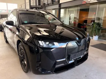 BMW iX xDrive45 MSport 22Z M AerodynamikrädLuftfeder