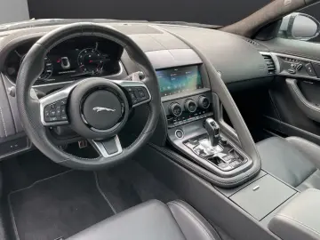 JAGUAR F-Type Coupe P300 R-Dyn. Black