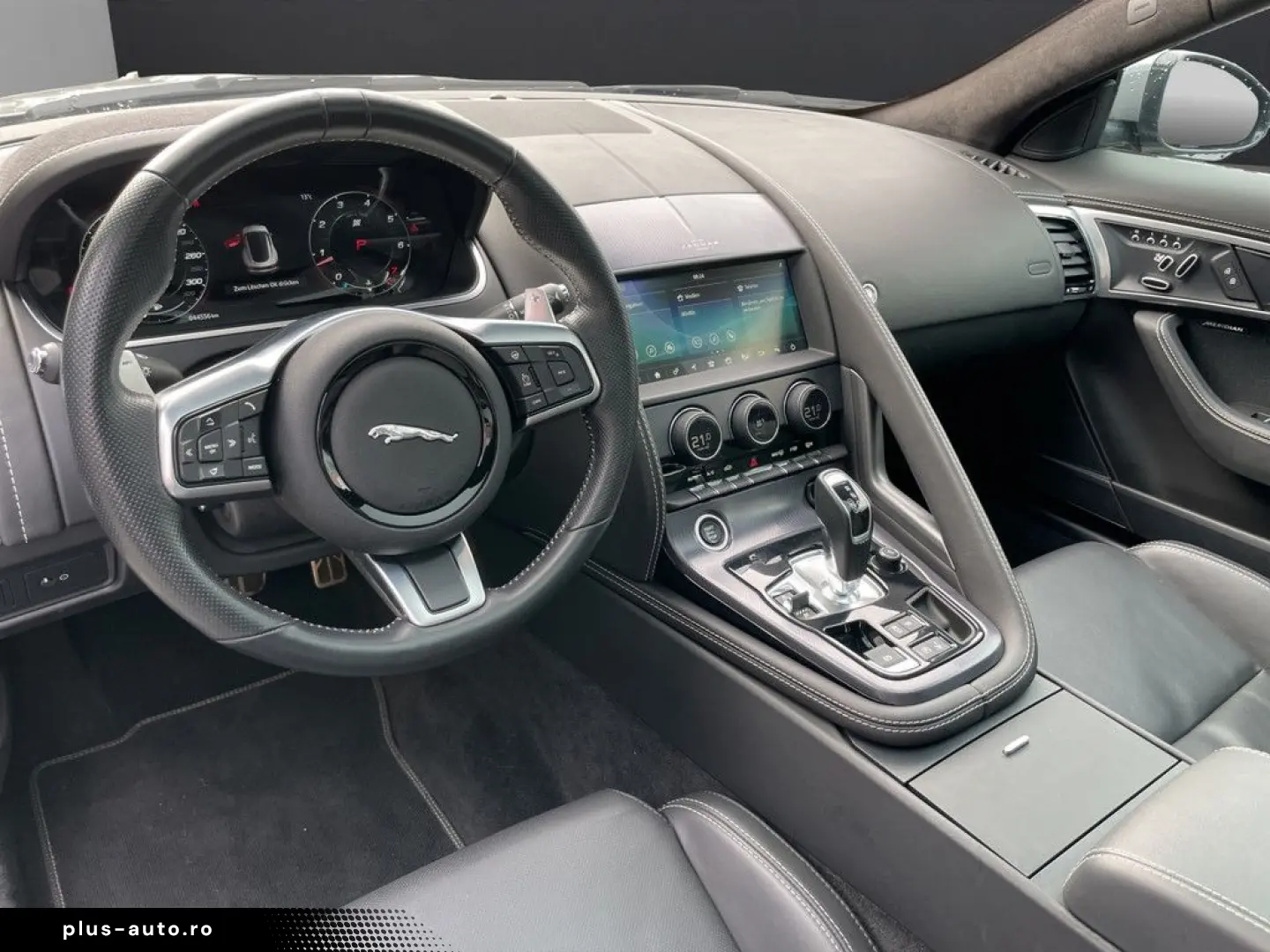 JAGUAR F-Type Coupe P300 R-Dyn. Black