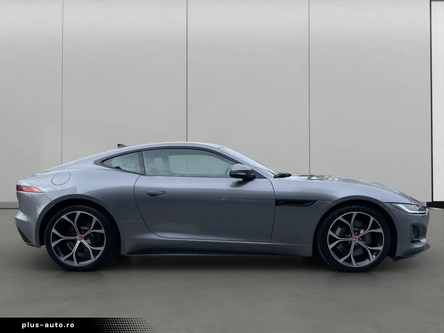 JAGUAR F-Type Coupe P300 R-Dyn. Black