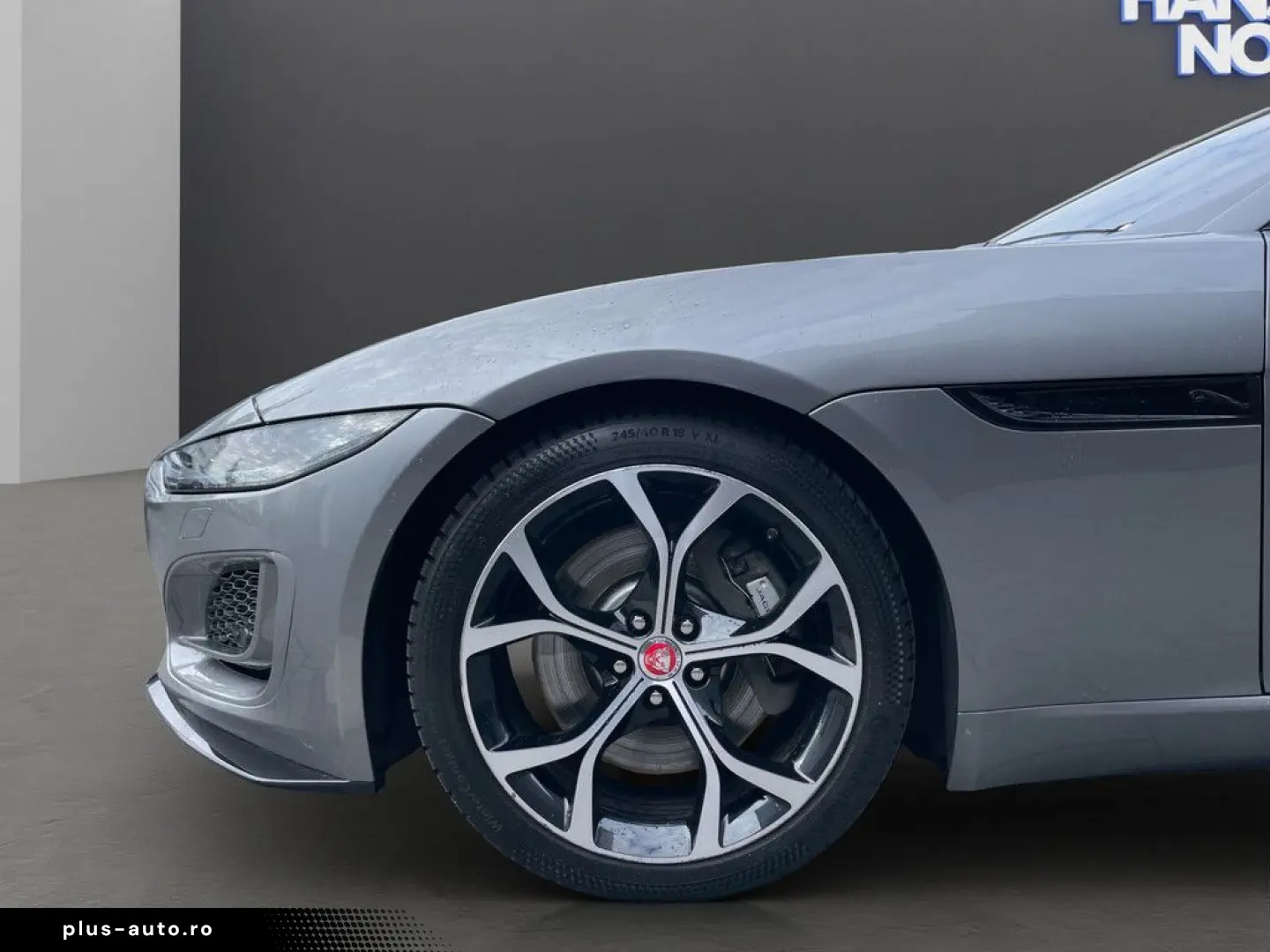 JAGUAR F-Type Coupe P300 R-Dyn. Black