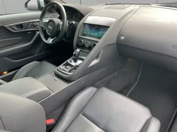 JAGUAR F-Type Coupe P300 R-Dyn. Black