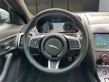 JAGUAR F-Type Coupe P300 R-Dyn. Black