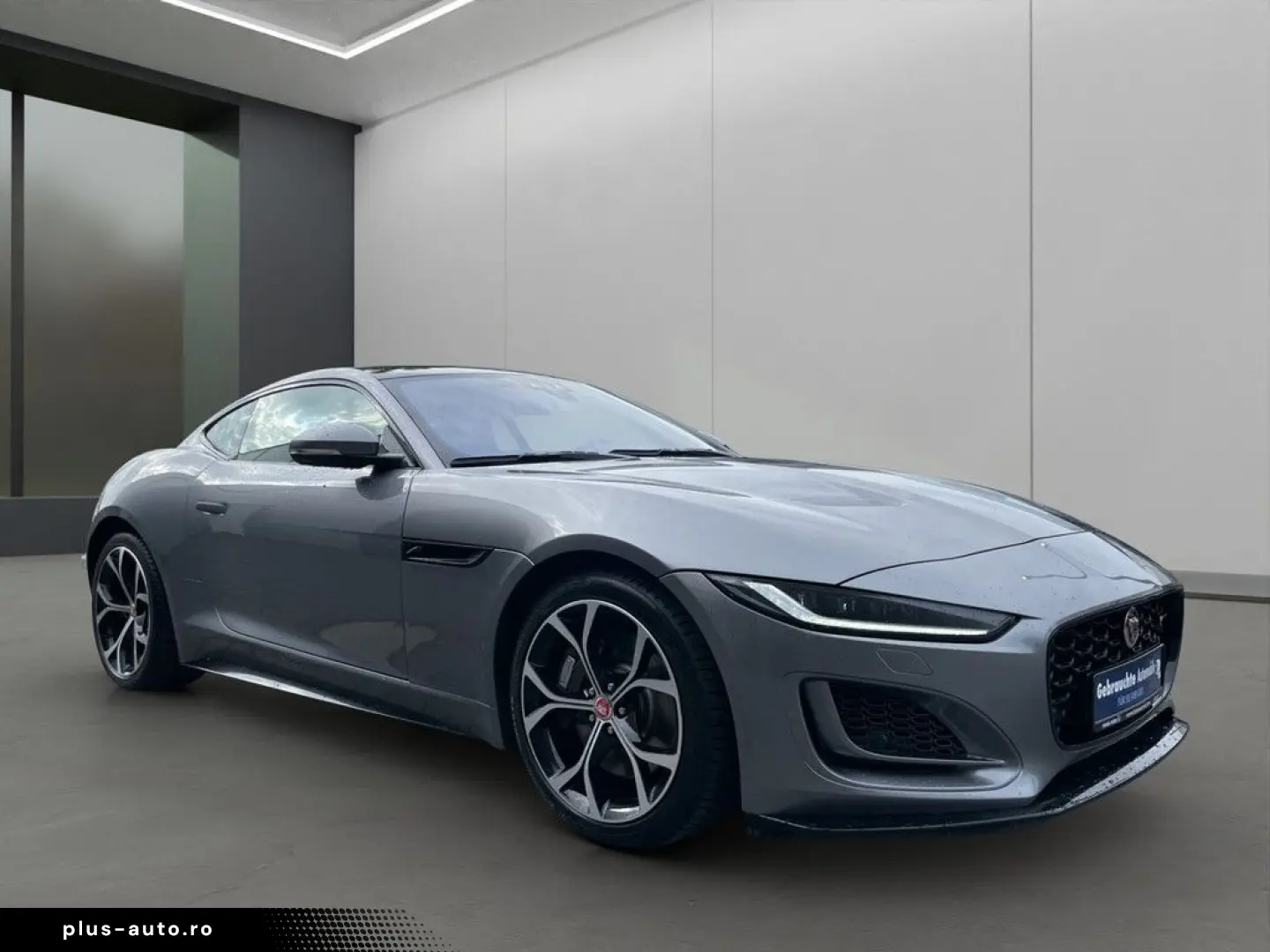 JAGUAR F-Type Coupe P300 R-Dyn. Black