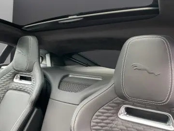 JAGUAR F-Type Coupe P300 R-Dyn. Black