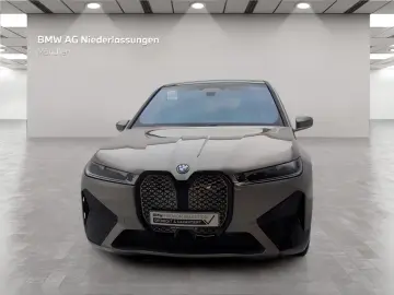 BMW iX M60 Bowers & Wilkins